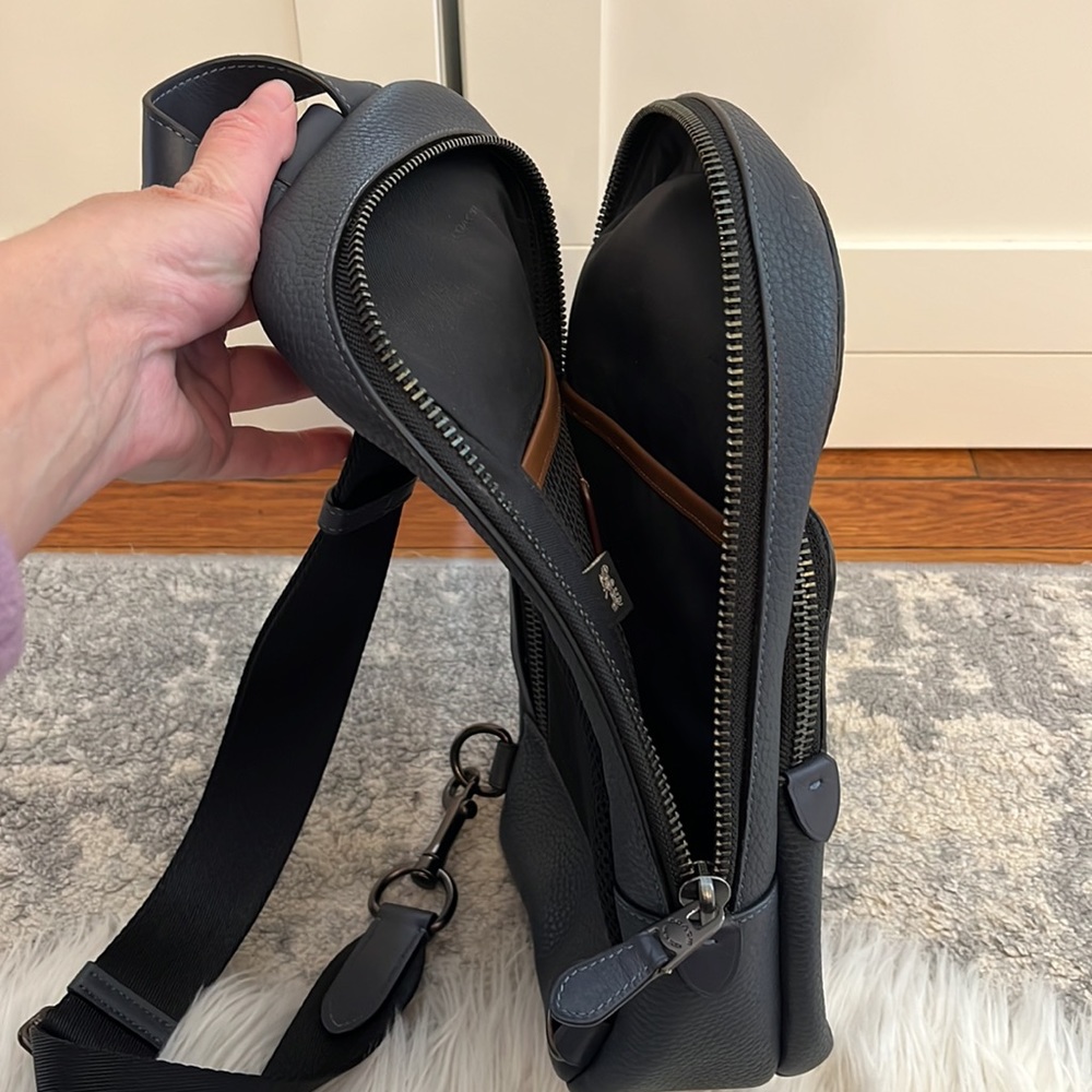 Coach Crossbody Pack - Picture 9 of 13